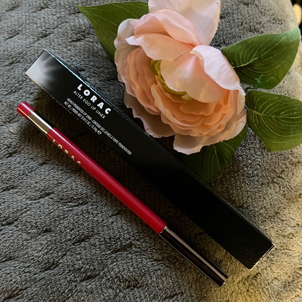 🌟HOST PICK🌟NIB LORAC ALTER EGO LIP LINER PIN UP (CLASSIC RED)